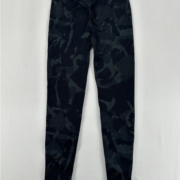 Gymshark Adapt Camo Seamless Leggings in black and grey - Picture 5 of 6